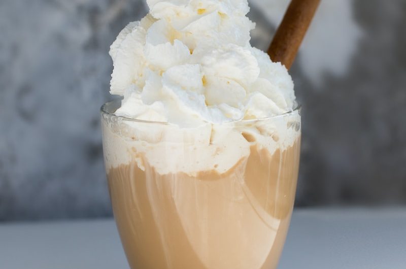 Easy Fluffy Whipped Cream
